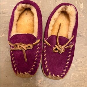 L.L. Bean Purple and Tan Kids' Wicked Good Slippers size 10